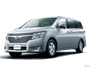 Коврик в багажник Nissan Elgrand III (E52) 2010-н.в. (правый руль)*